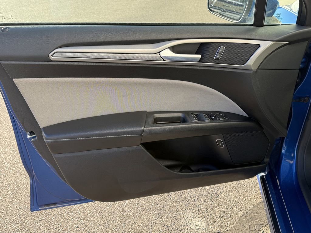 Used 2018 Ford Fusion S image 10