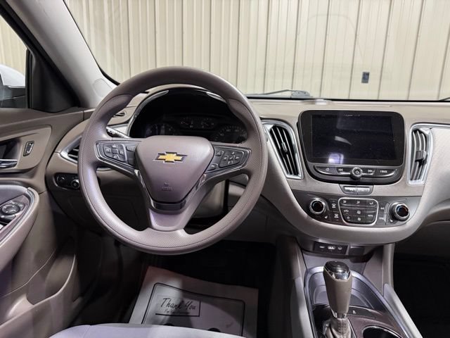 Used 2020 Chevrolet Malibu LT FWD image 30