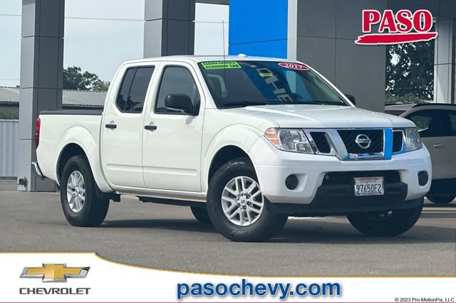 Used 2017 Nissan Frontier SV image 1