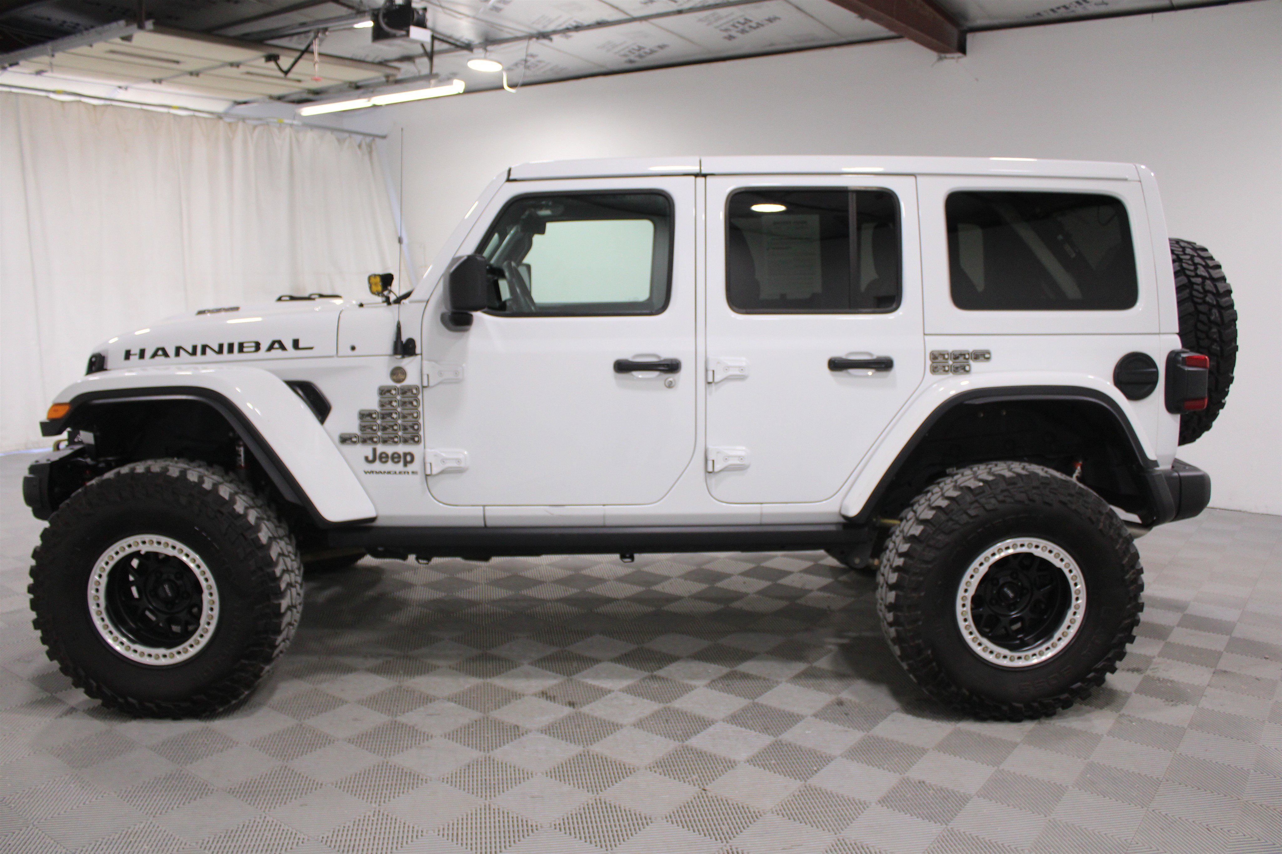 Used 2024 Jeep Wrangler Unlimited Rubicon 392 image 30