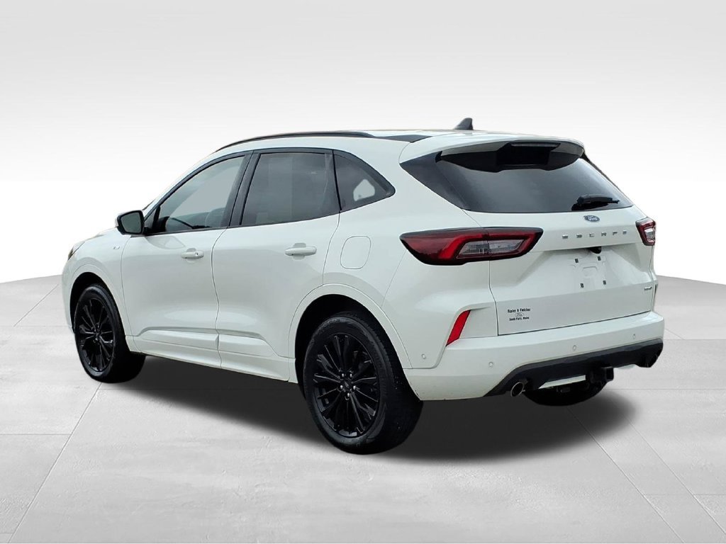 Used 2023 Ford Escape ST-Line Elite w/ Premium Technology Package AWD/4WD image 8