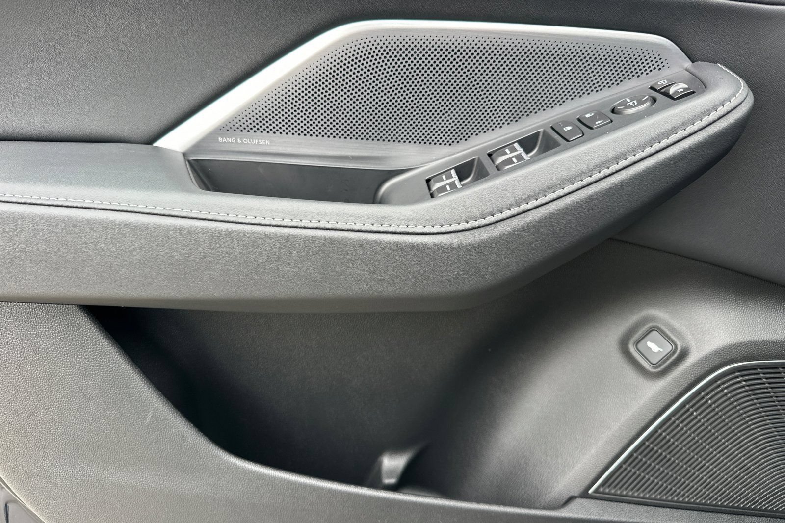 New 2026 Acura MDX w/ Technology Package FWD image 10