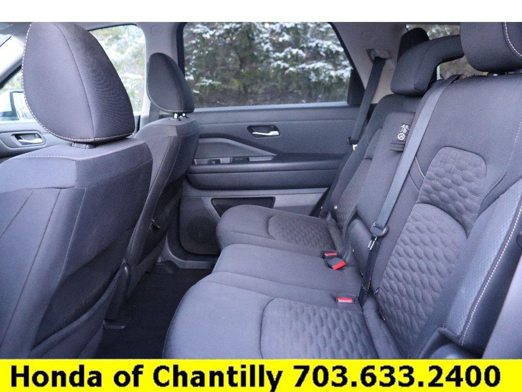 Used 2022 Nissan Pathfinder SV image 26