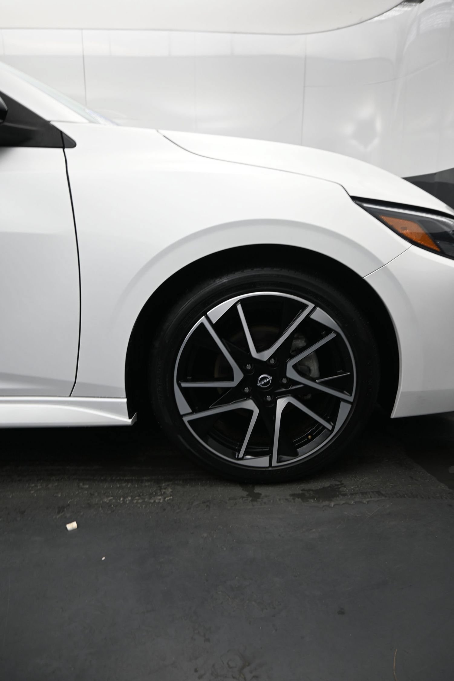 Used 2024 Nissan Sentra SR FWD image 11