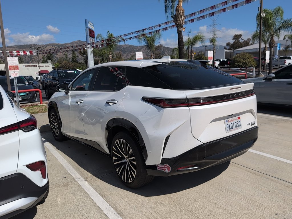 Used 2023 Lexus RZ 450e Premium w/ Cold Area Package AWD/4WD image 5