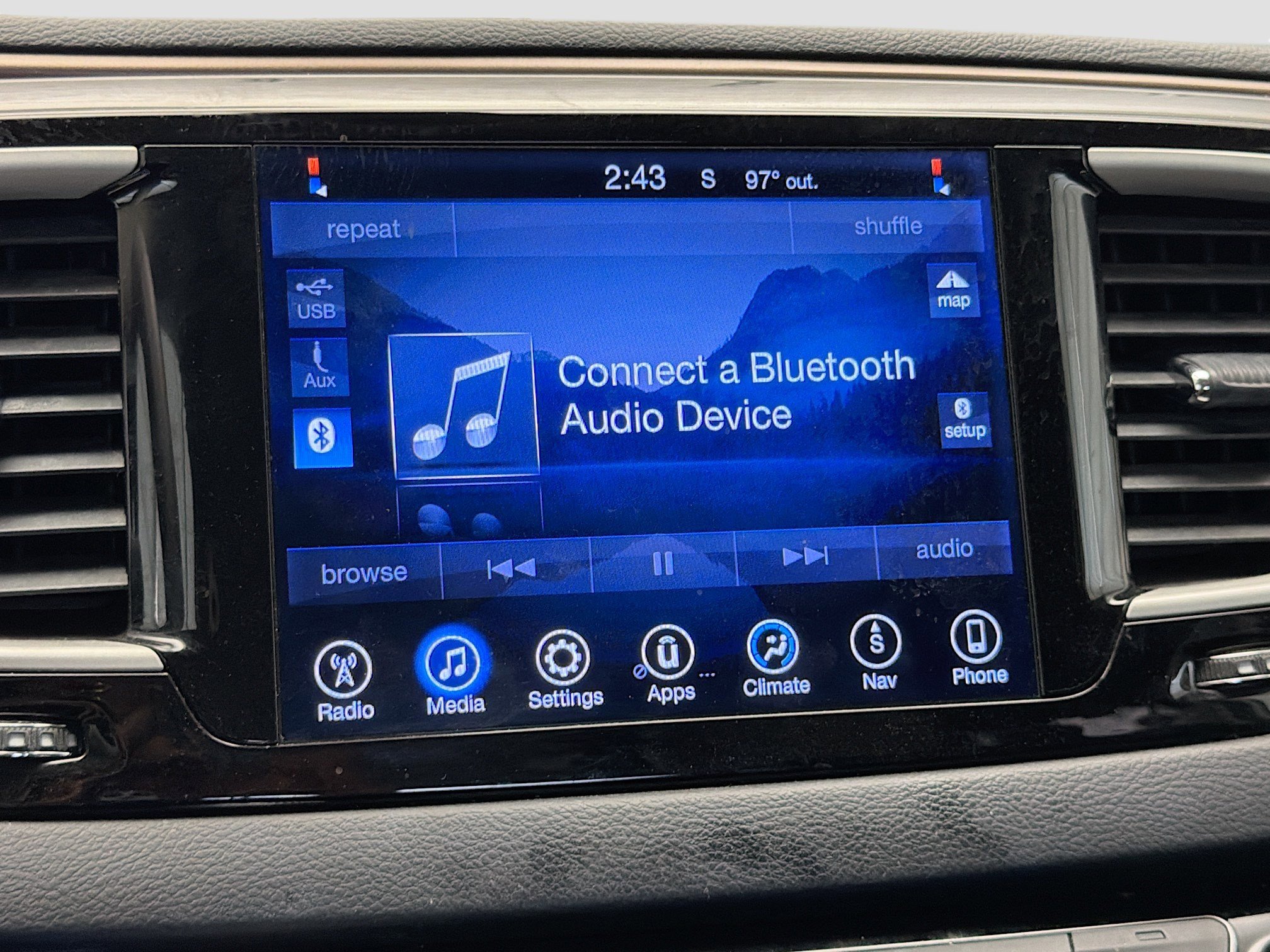 Used 2017 Chrysler Pacifica Touring image 9