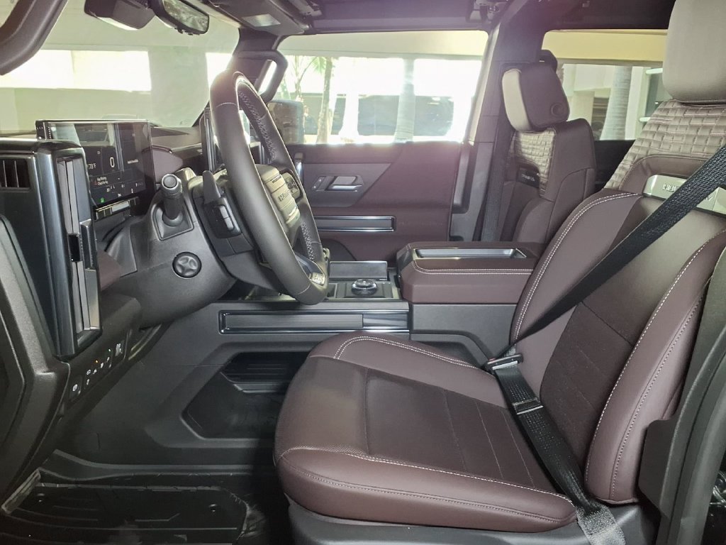 New 2026 GMC Hummer EV SUV AWD/4WD image 15