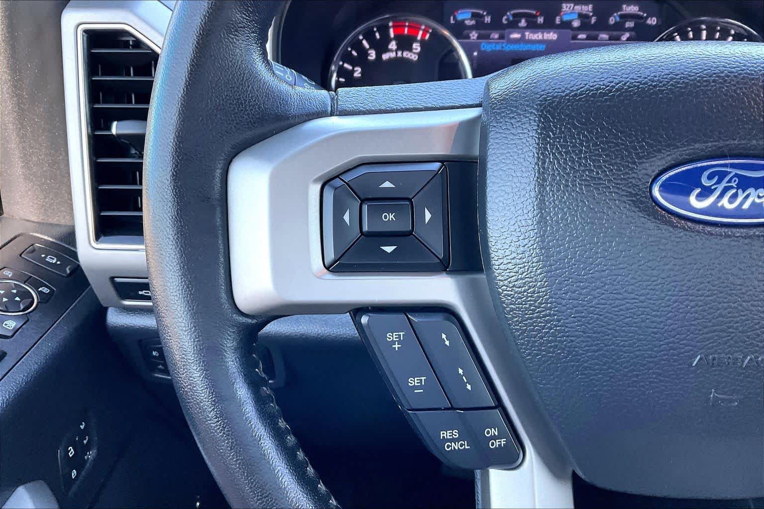 Used 2022 Ford F250 Lariat w/ Lariat Ultimate Package AWD/4WD image 23