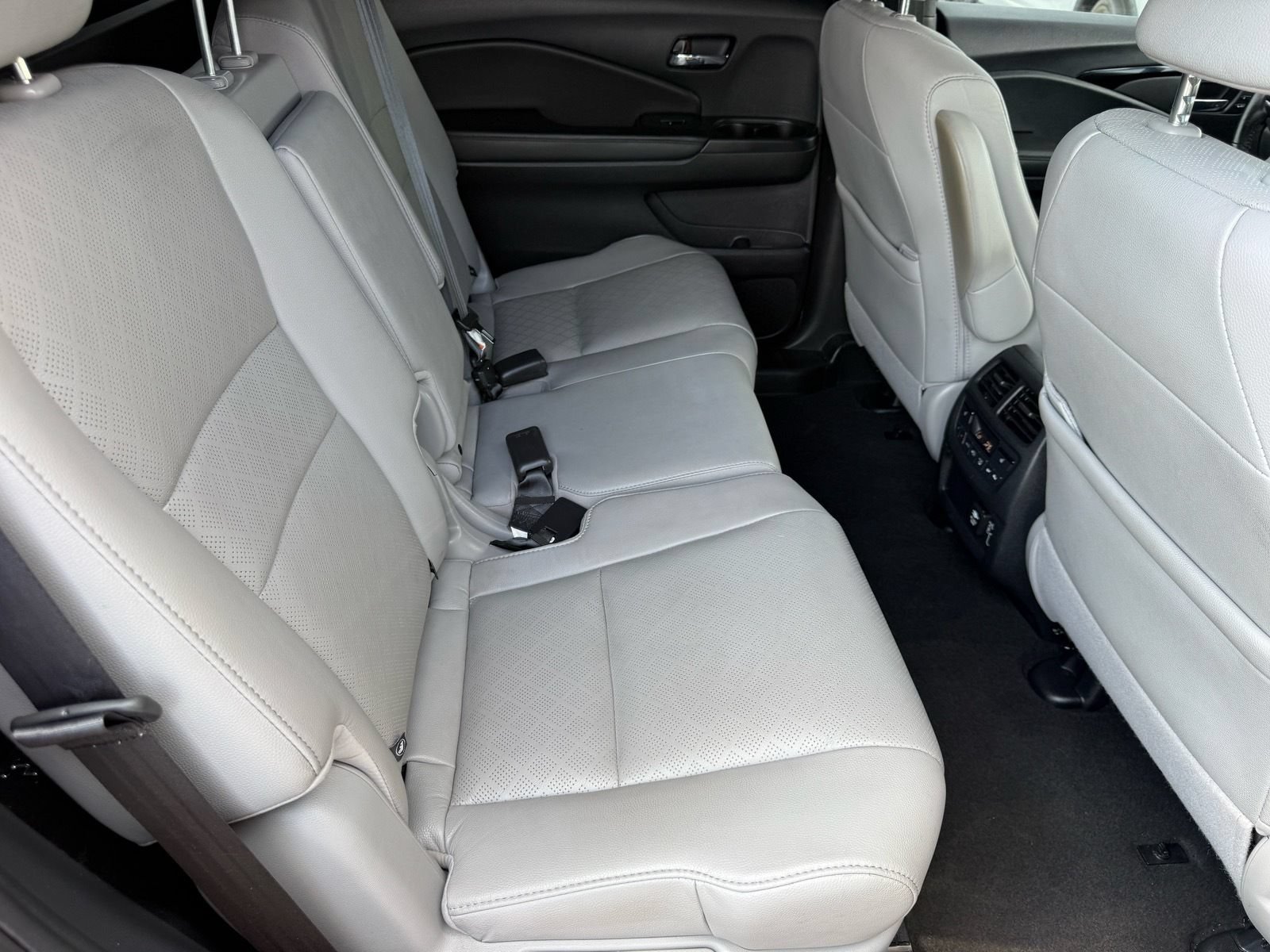 Used 2021 Honda Passport Touring image 31