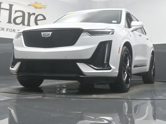 Used 2024 Cadillac XT6 Sport w/ LPO, Onyx Lite Package image 4