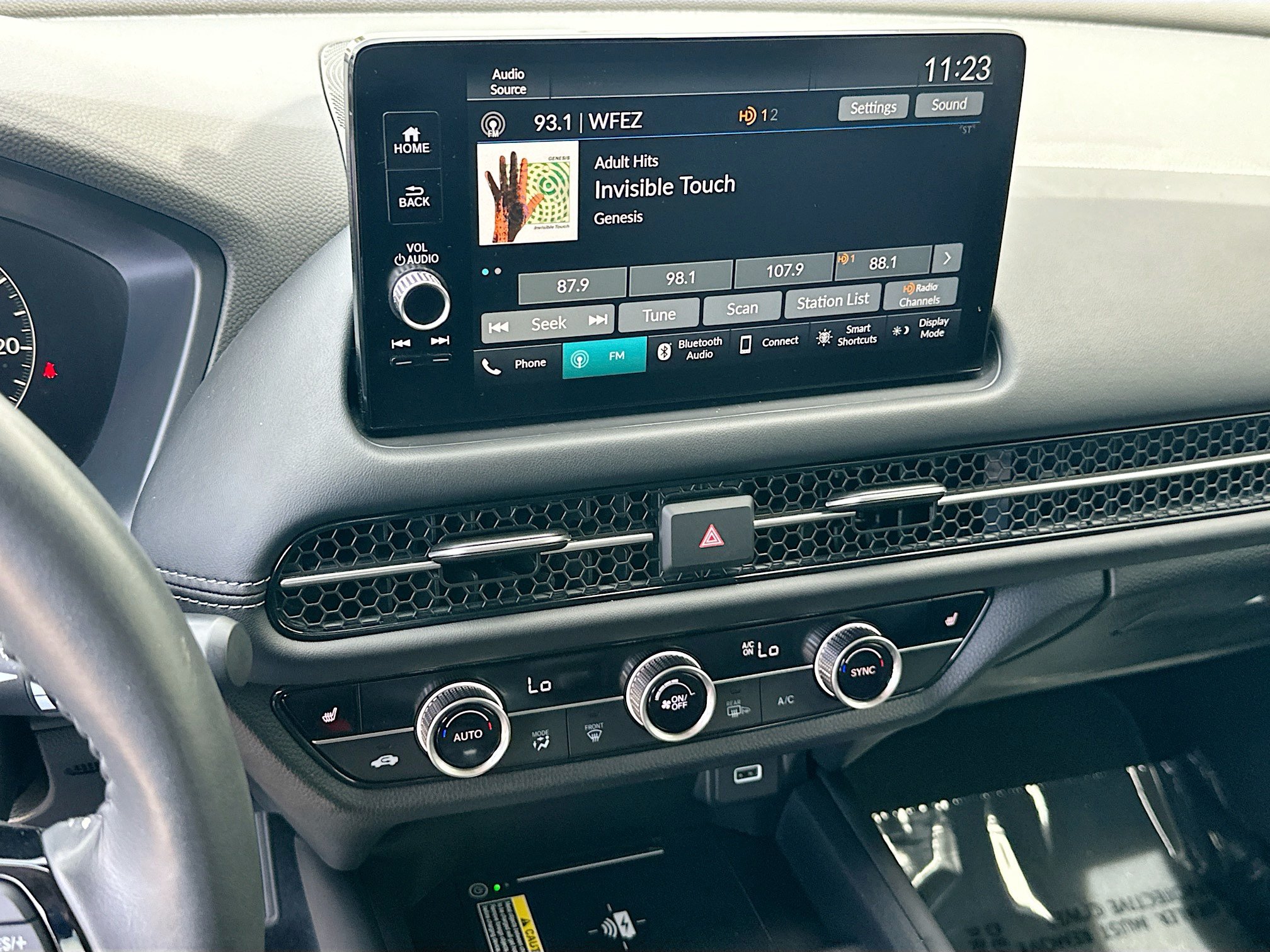 Used 2024 Honda HR-V EX-L image 11