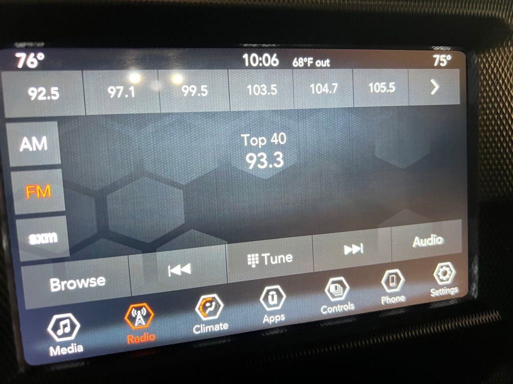 Used 2021 Jeep Gladiator Sport image 21