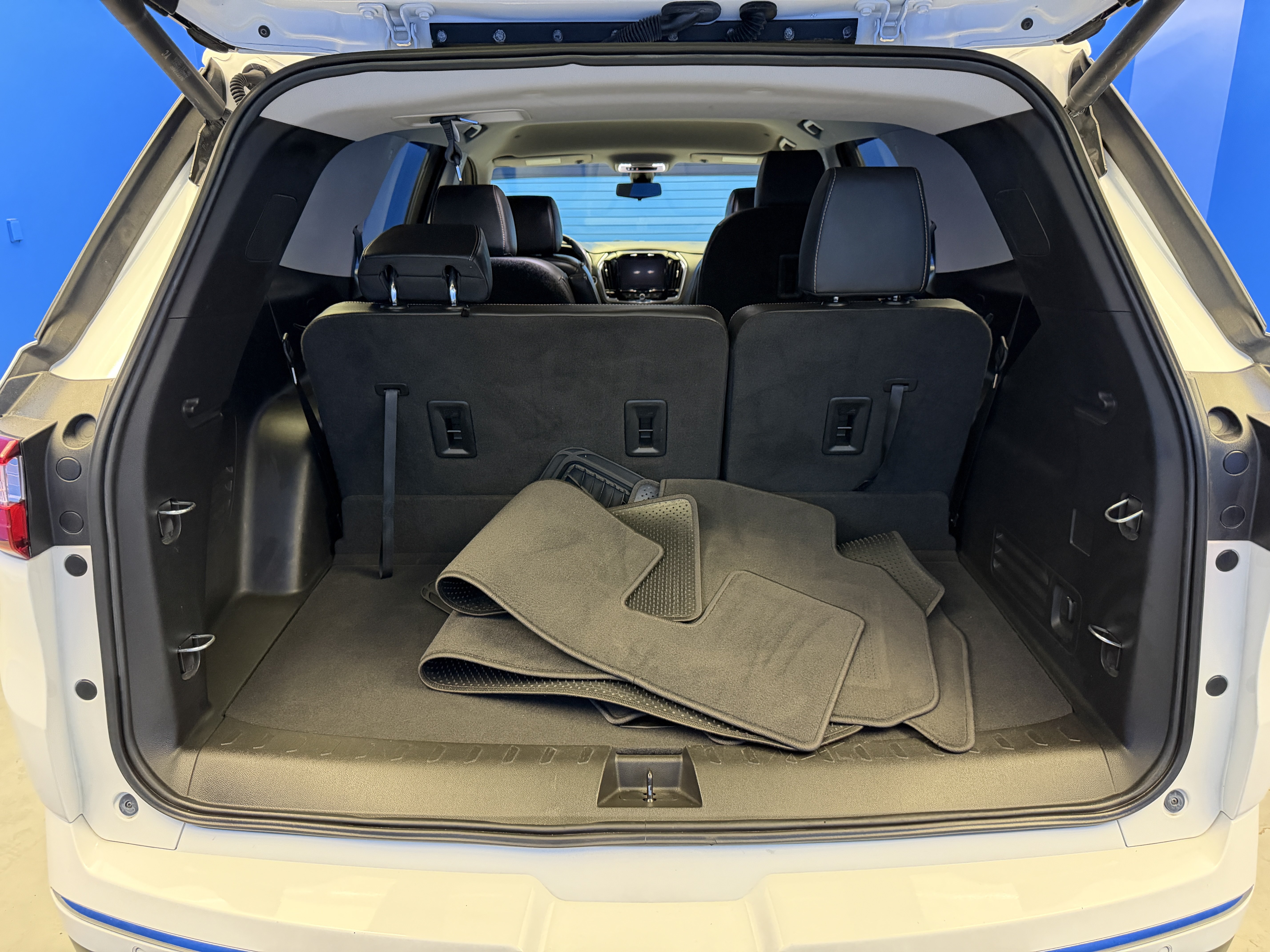 Used 2020 Chevrolet Traverse Premier AWD/4WD image 30