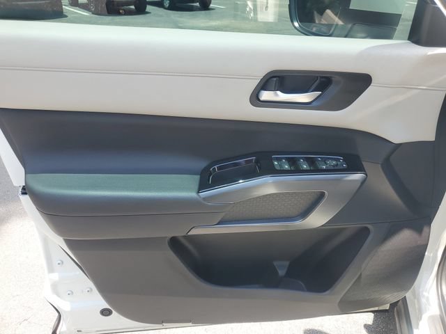 Certified 2023 Nissan Pathfinder SL FWD image 12