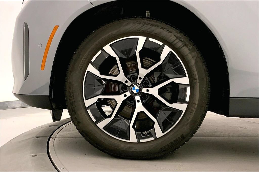 Certified 2025 BMW X3 xDrive30i w/ Premium Package AWD/4WD image 8