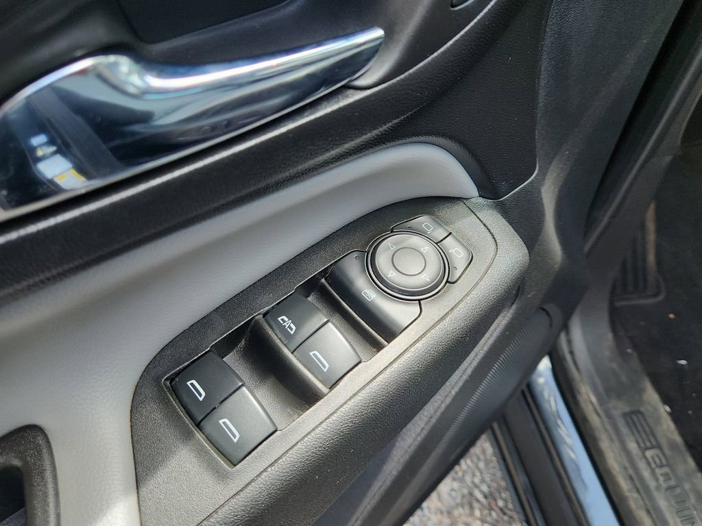 Used 2023 Chevrolet Equinox LT AWD/4WD image 8