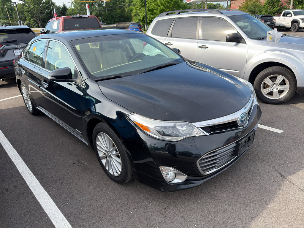 Used 2015 Toyota Avalon Limited w/ Technology Package FWD image 12