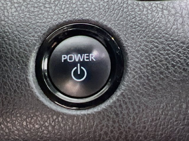 Used 2025 Toyota Camry SE FWD image 28