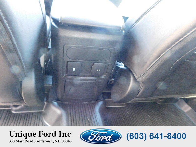 Used 2023 Ford Explorer XLT w/ Equipment Group 202A AWD/4WD image 29