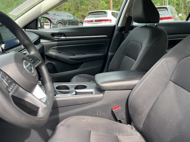 Used 2022 Nissan Altima 2.5 SV FWD image 9