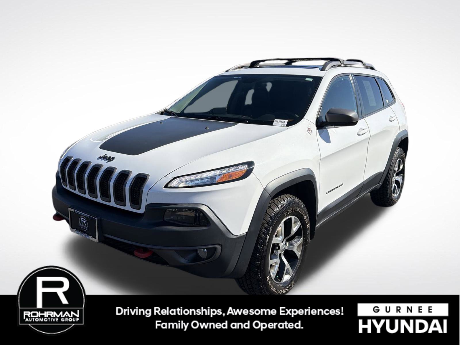Used 2017 Jeep Cherokee Trailhawk w/ Comfort/Convenience Group AWD/4WD image 1