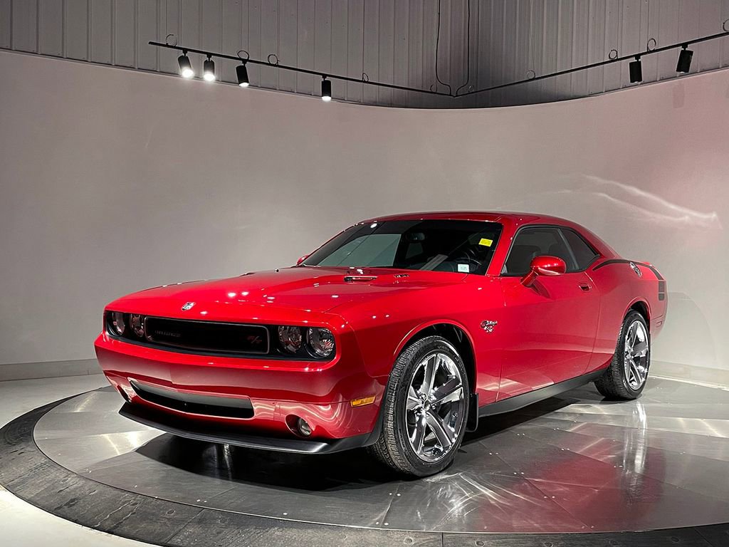Used 2010 Dodge Challenger R/T image 2