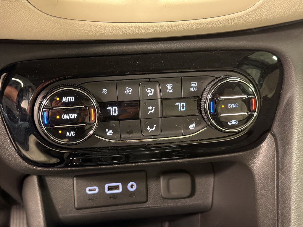 Used 2023 Buick Encore GX Select FWD image 34