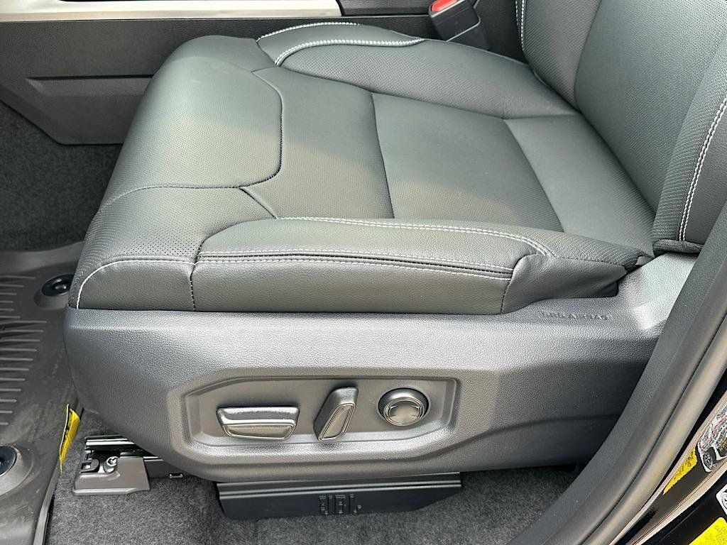 New 2026 Toyota Tundra Limited AWD/4WD image 8