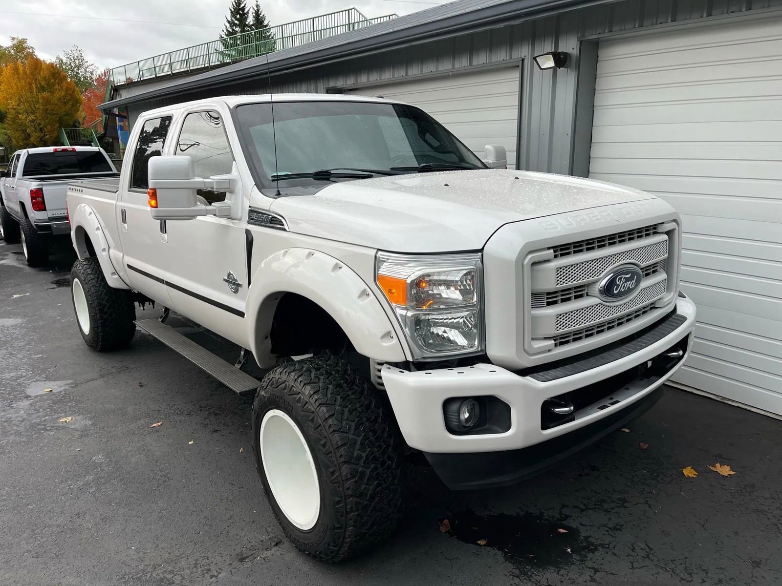 Used 2016 Ford F350 Platinum image 1