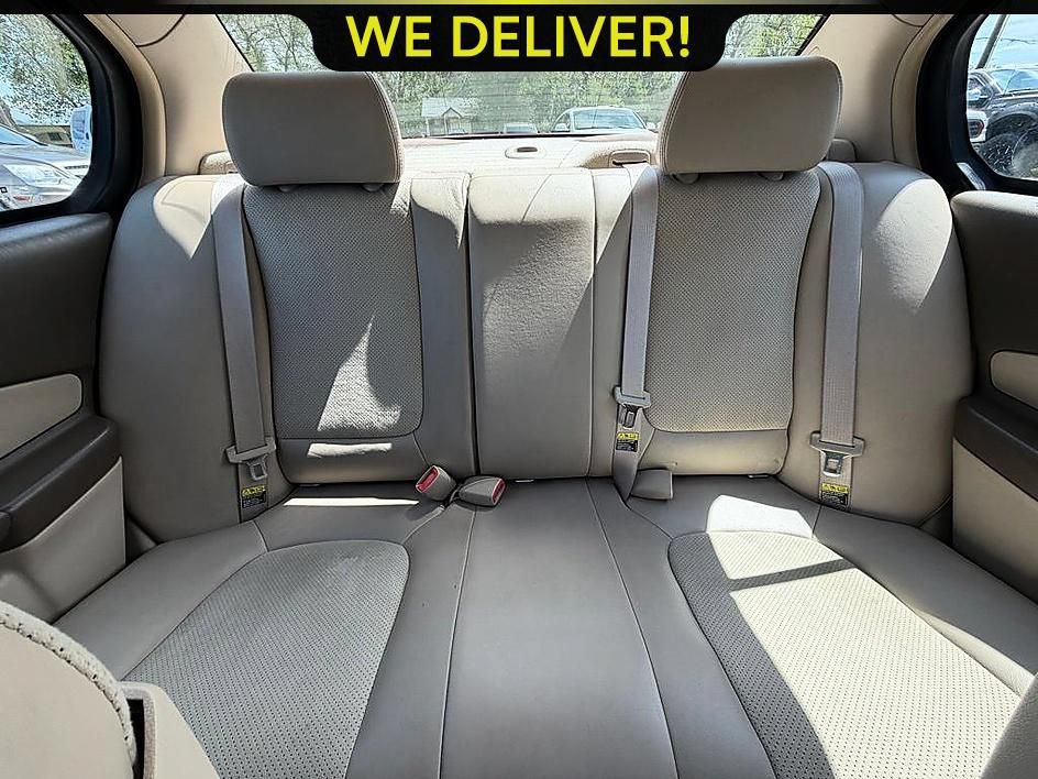 Used 2005 Chevrolet Malibu LT w/ Preferred Equipment Group FWD image 16