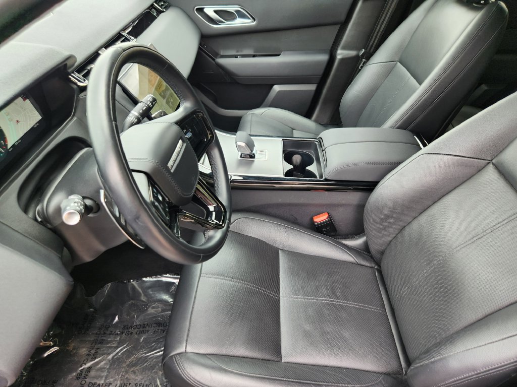 Used 2025 Land Rover Range Rover Velar Dynamic SE AWD/4WD image 4