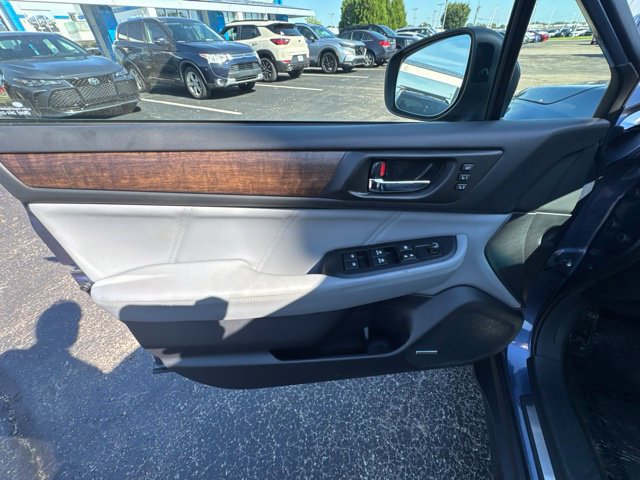 Used 2018 Subaru Outback 2.5i Limited AWD/4WD image 10
