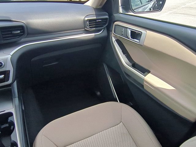 Used 2022 Ford Explorer XLT RWD image 18