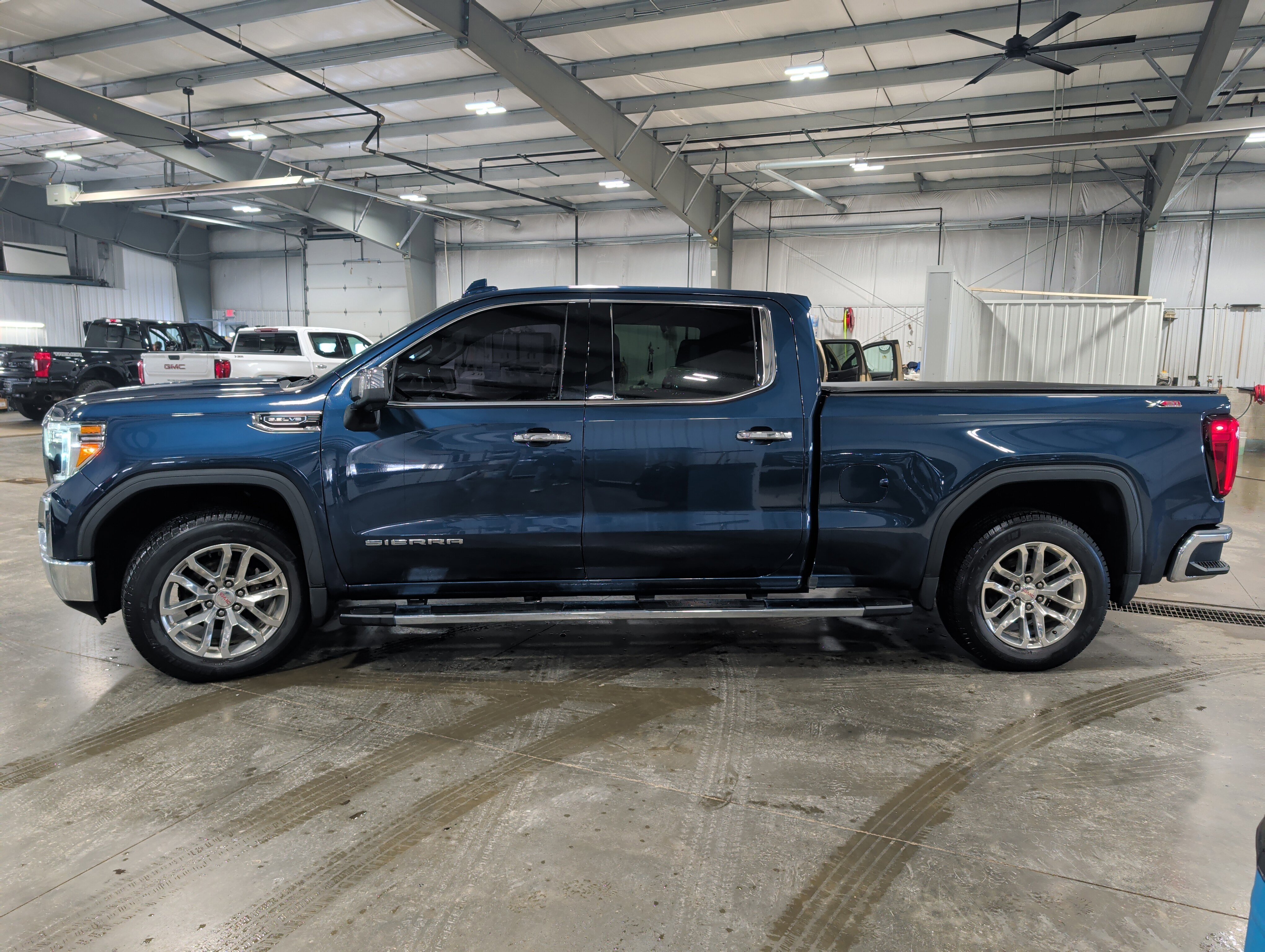 Used 2019 GMC Sierra 1500 SLT w/ SLT Premium Package image 5