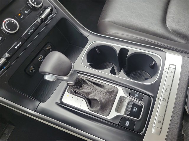 Certified 2023 Kia Carnival LX image 20