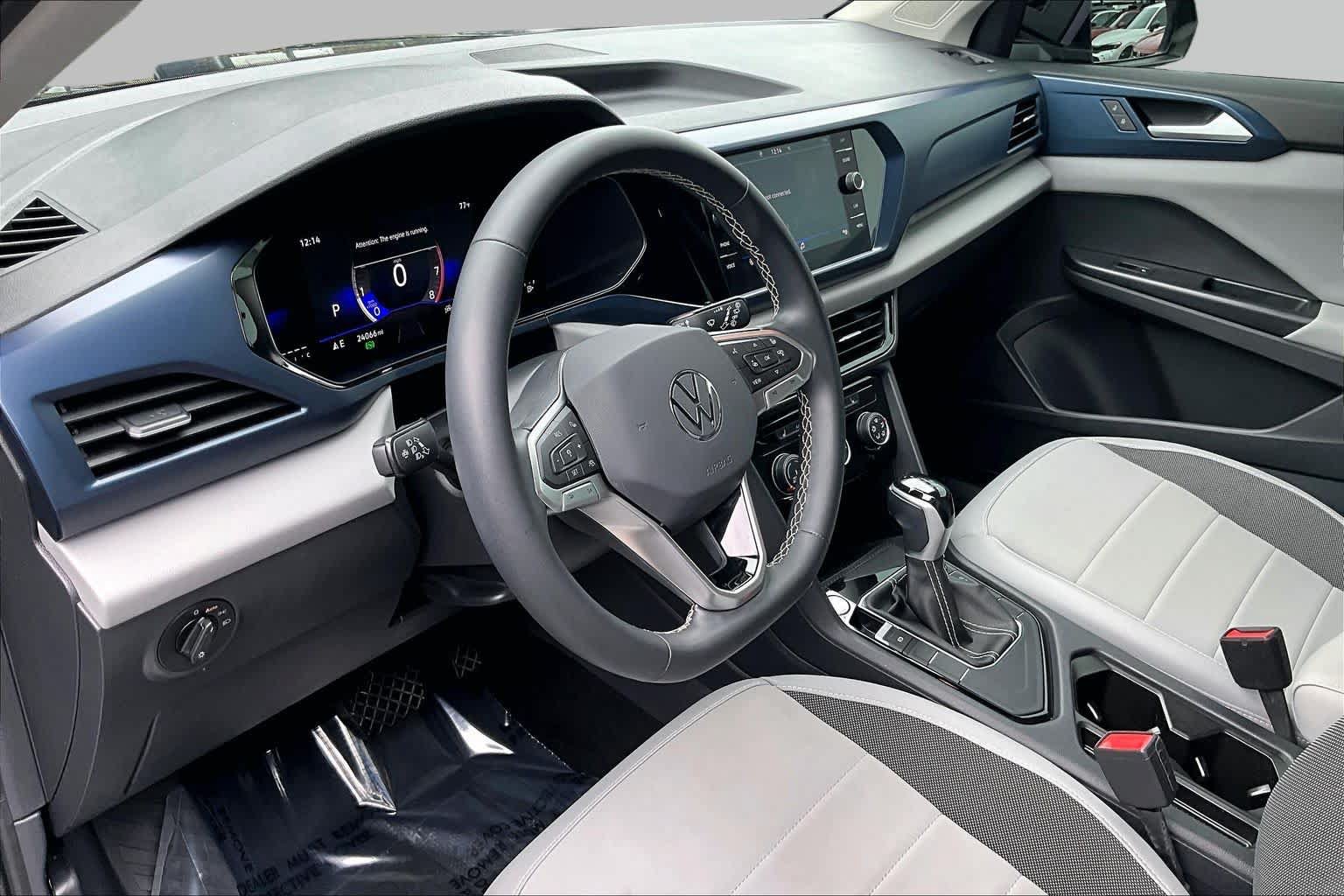 Used 2023 Volkswagen Taos SE FWD image 18