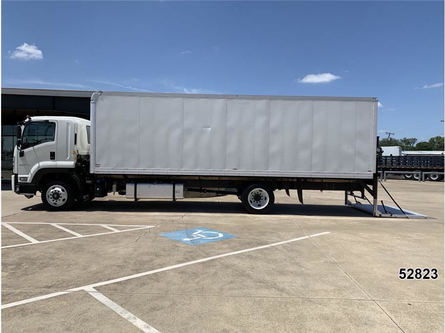 Used 2024 Chevrolet Low Cab Forward 6500XD RWD image 5