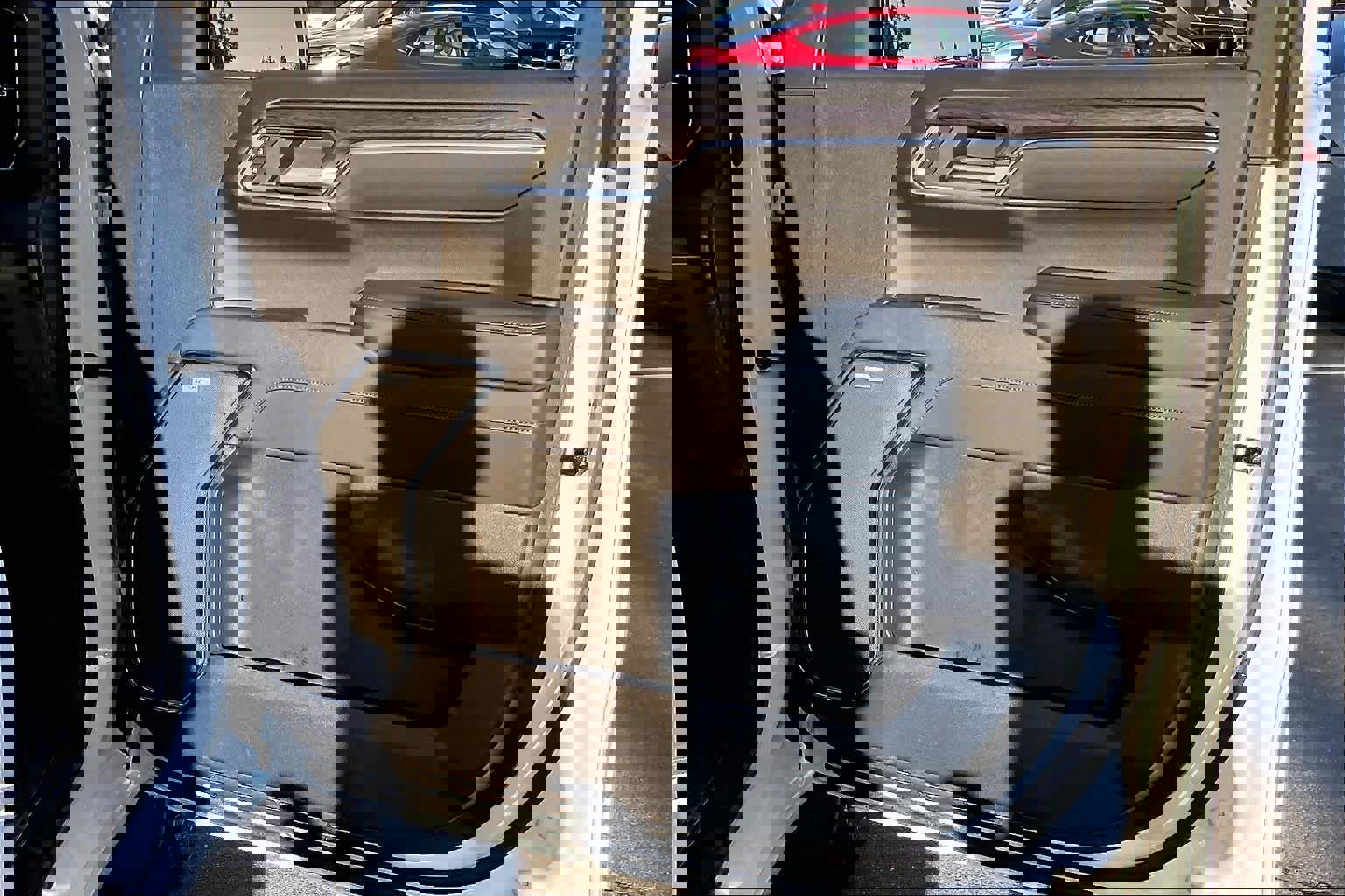 Used 2022 Chevrolet Silverado 1500 LTZ w/ LTZ Premium Package image 26