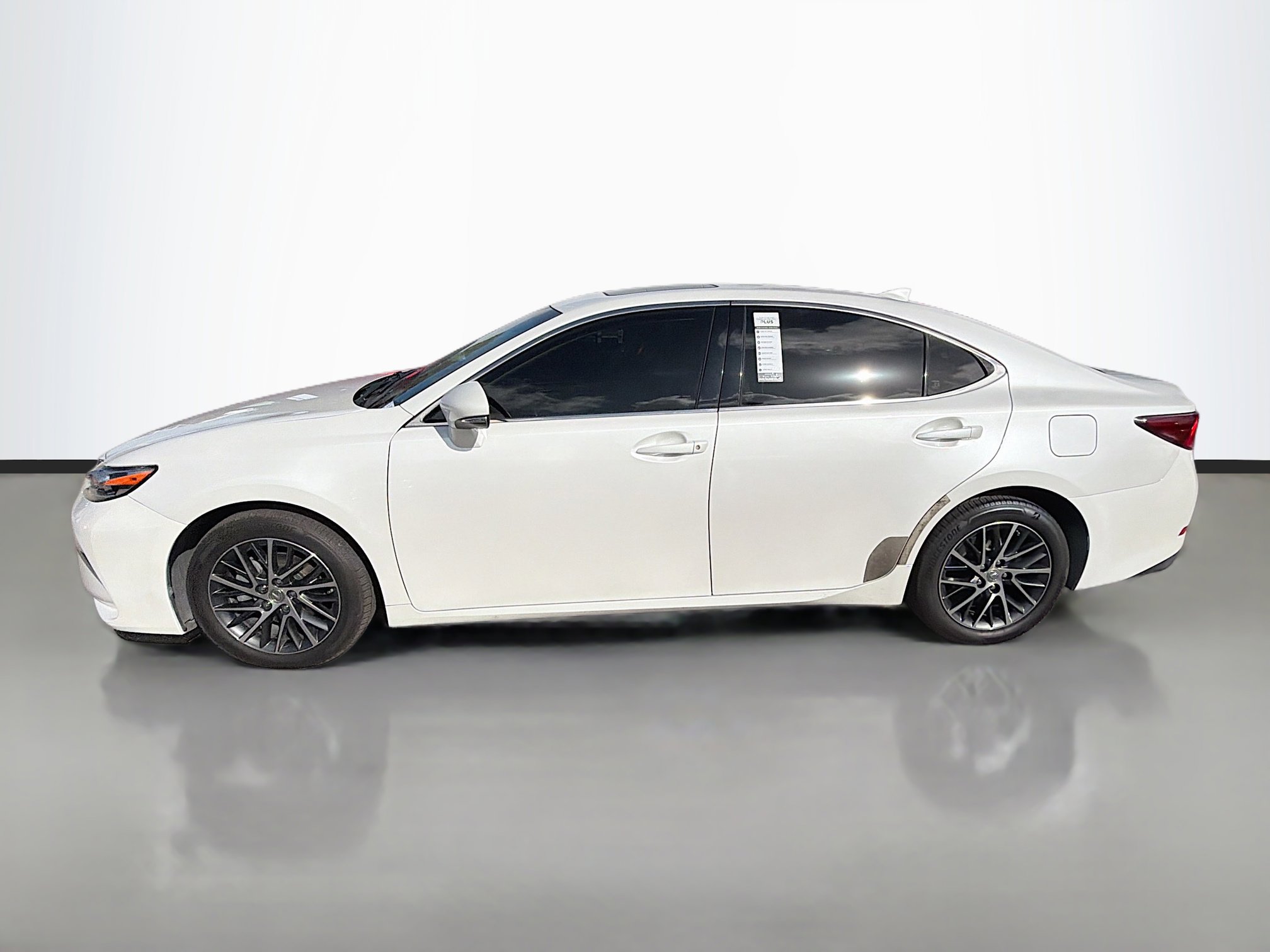 Used 2016 Lexus ES 350 w/ Luxury Package w/Wood Trim image 6