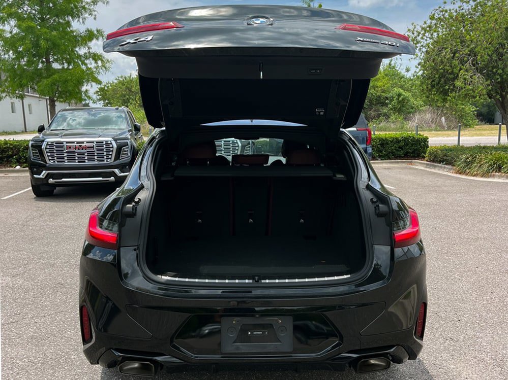 Used 2024 BMW X4 xDrive30i w/ M Sport Package AWD/4WD image 21