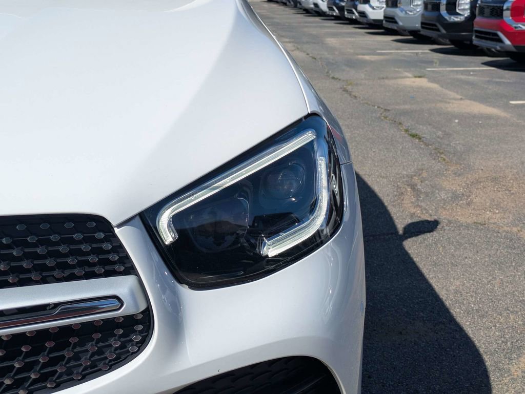 Used 2022 Mercedes-Benz GLC 300 image 9
