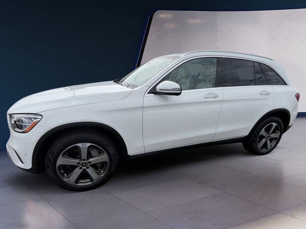 Certified 2022 Mercedes-Benz GLC 300 4MATIC w/ Premium Package Lite image 2