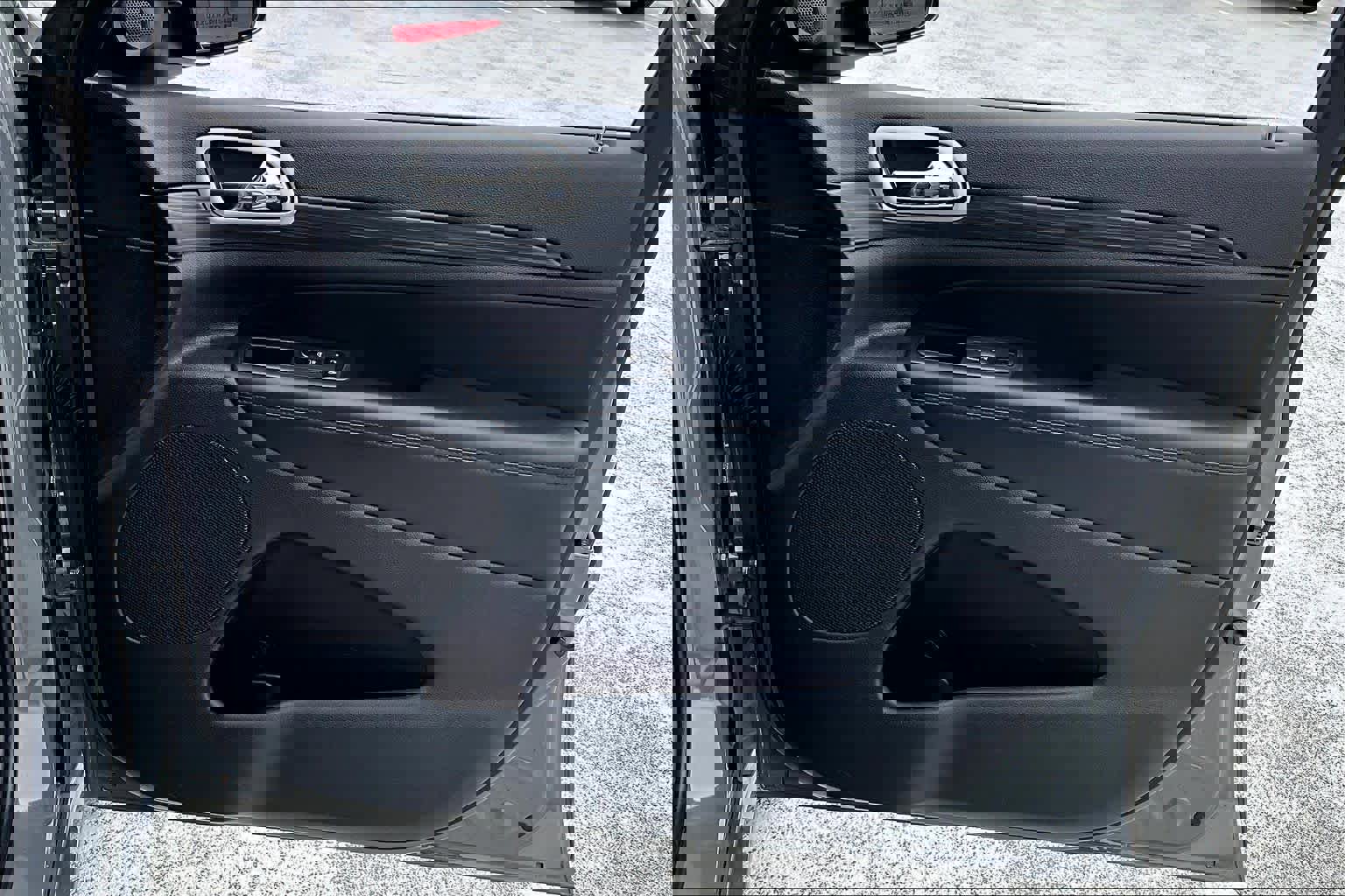 Used 2022 Jeep Grand Cherokee Laredo X image 23