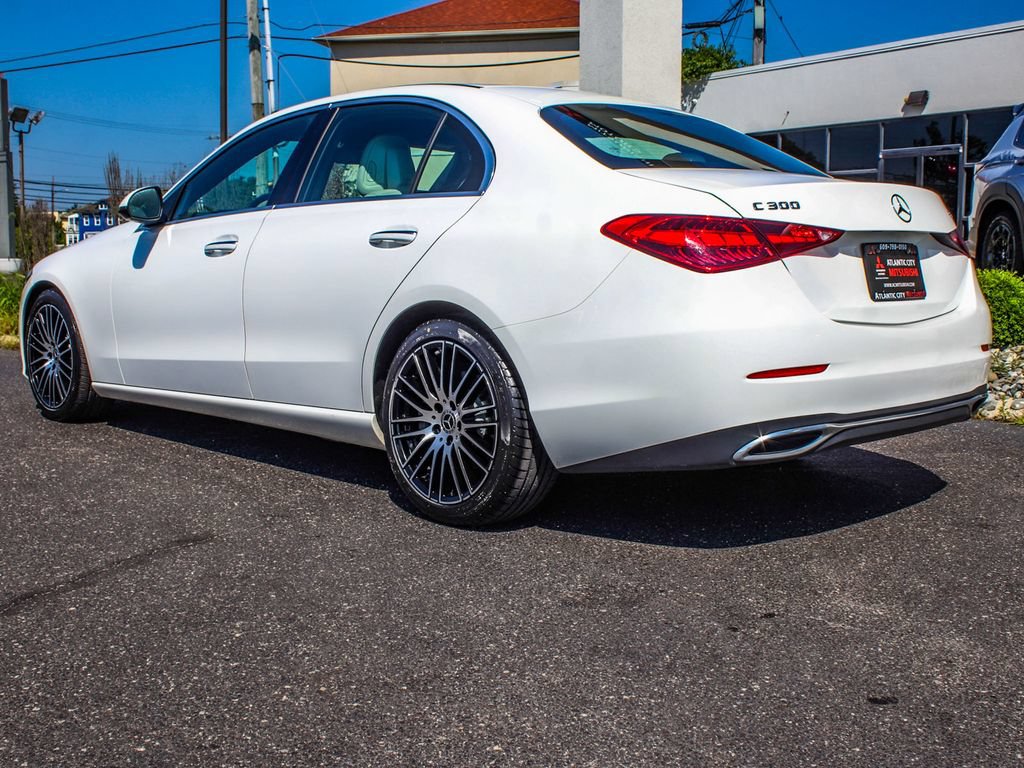 Used 2022 Mercedes-Benz C 300 4MATIC Sedan image 4