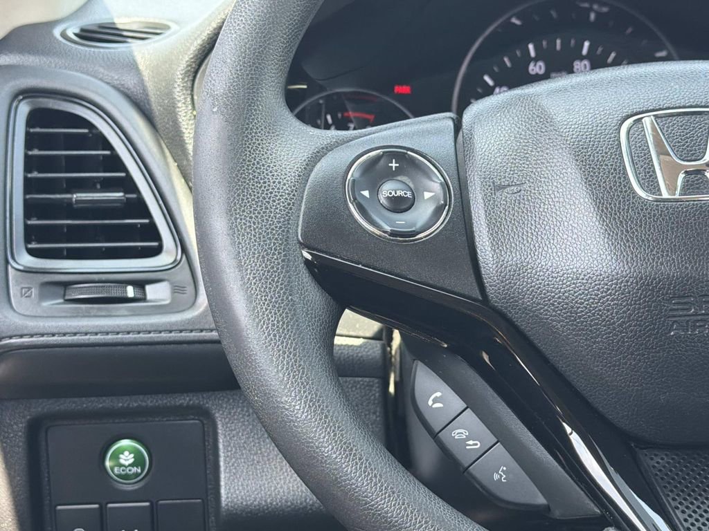 Used 2019 Honda HR-V LX image 11