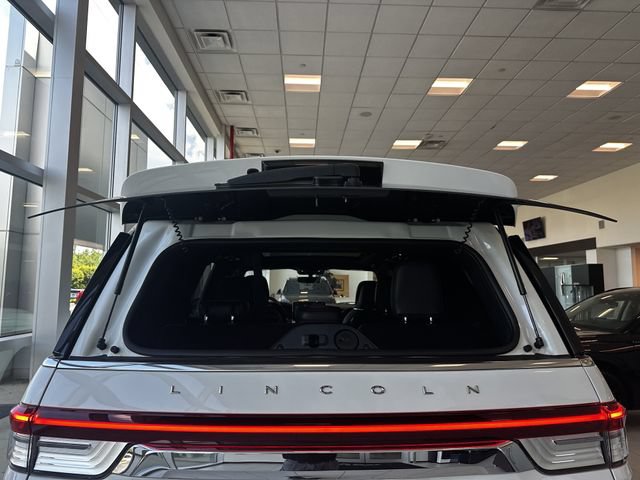 Certified 2024 Lincoln Navigator Reserve AWD/4WD image 46