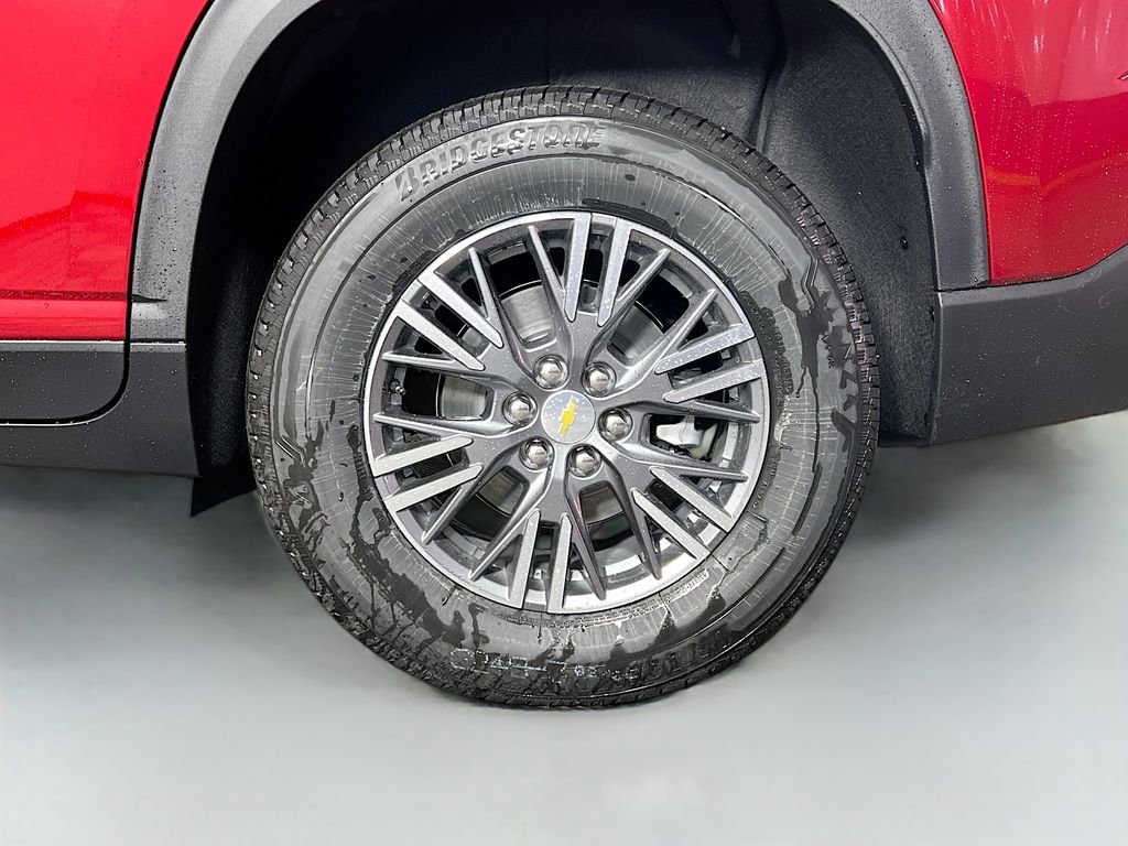 New 2026 Chevrolet Traverse LT w/ LPO, Floor Liner Package image 32