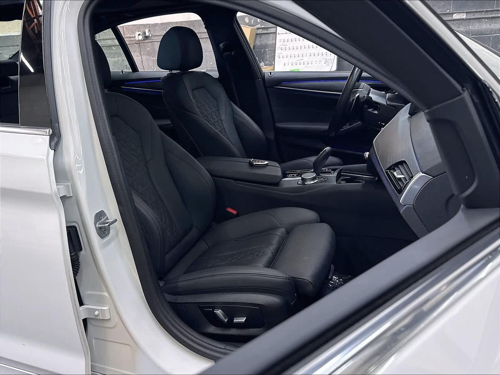 Used 2023 BMW 530i w/ Convenience Package RWD image 10