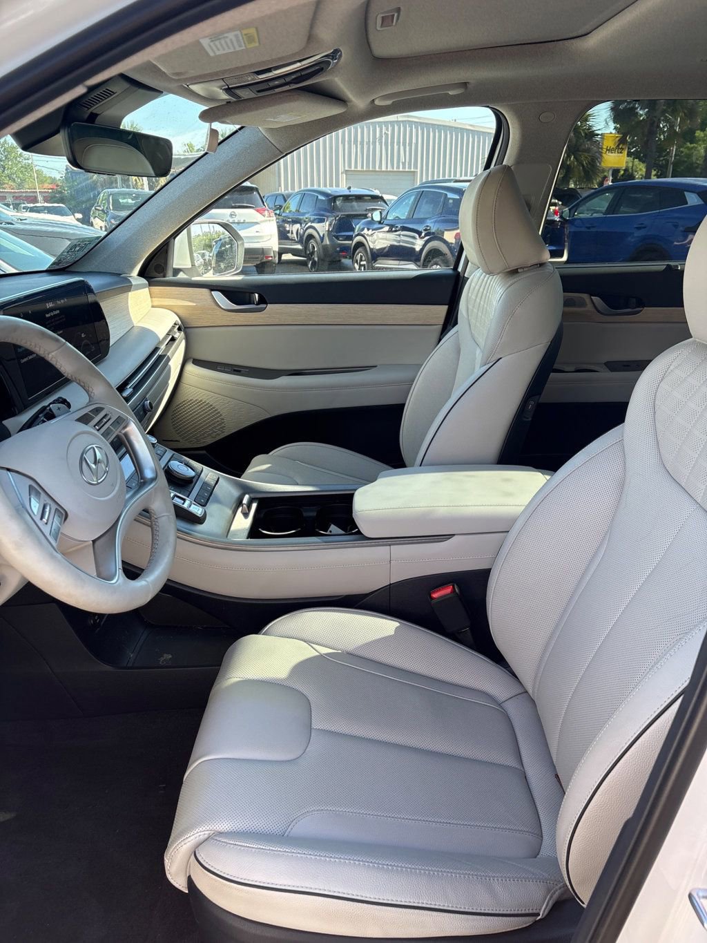 Used 2025 Hyundai Palisade Limited image 2