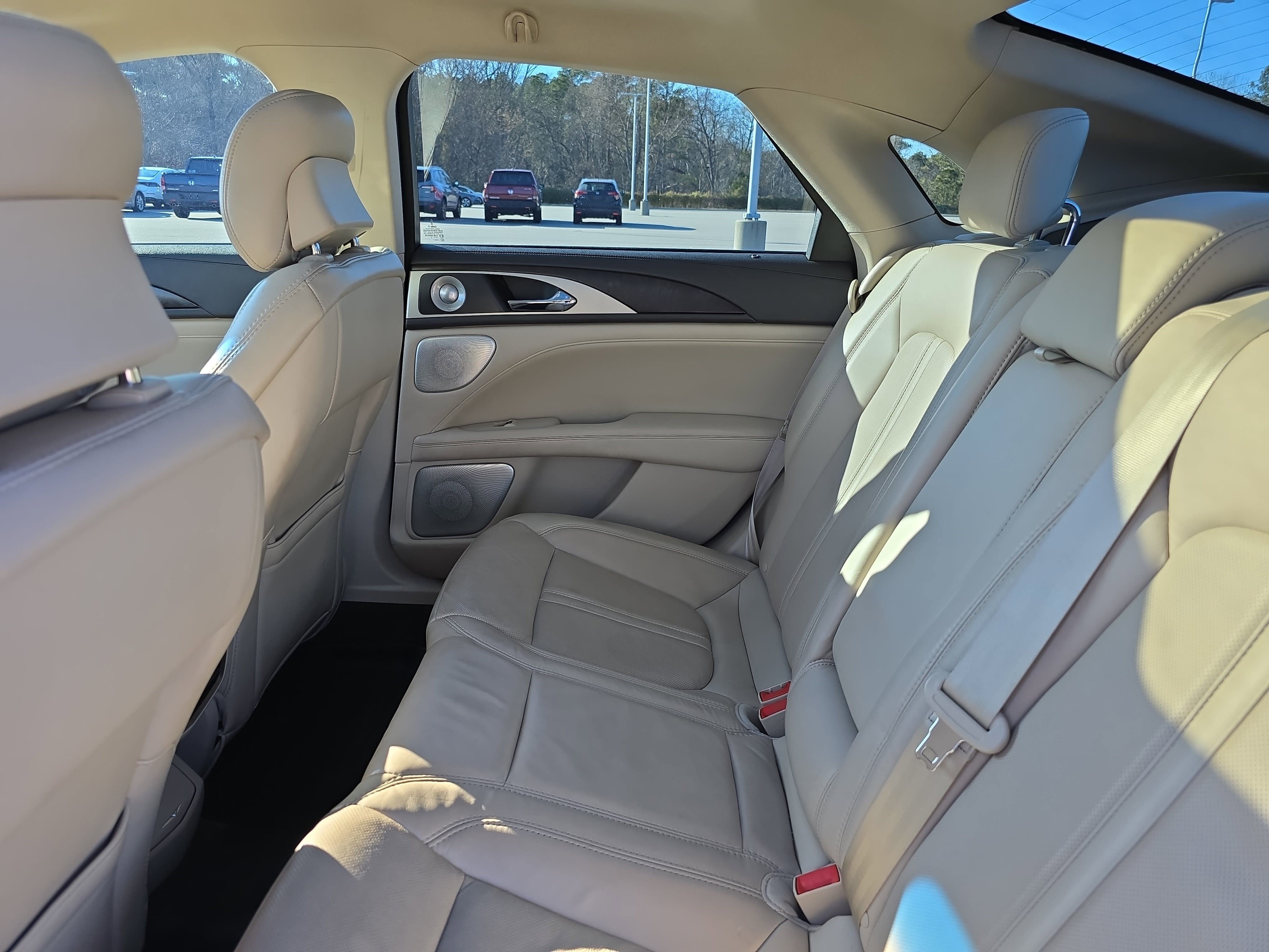 Used 2019 Lincoln MKZ Reserve w/ Luxury Package image 13